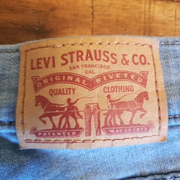 Levi Stauss Jeans - Picture 3 of 4